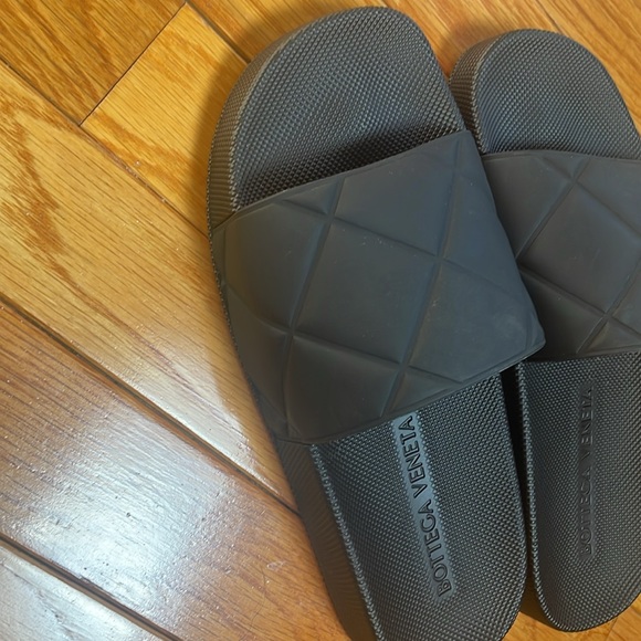 Bottega Veneta Slider Sandals - Picture 2 of 6